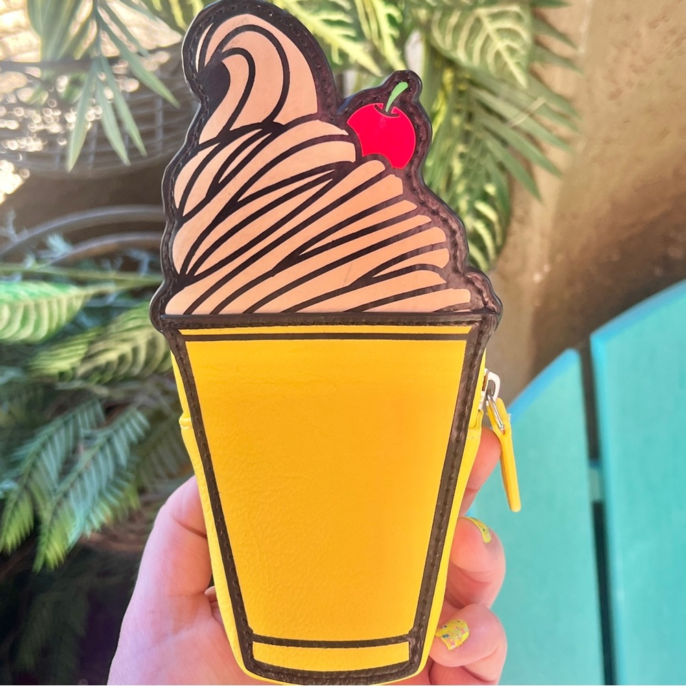 EUC Disney Parks dole whip coin purse